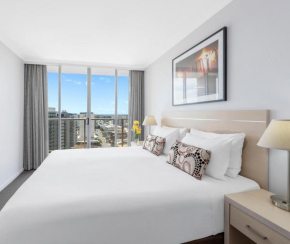 Отель Oaks Brisbane Lexicon Suites  Брисбен